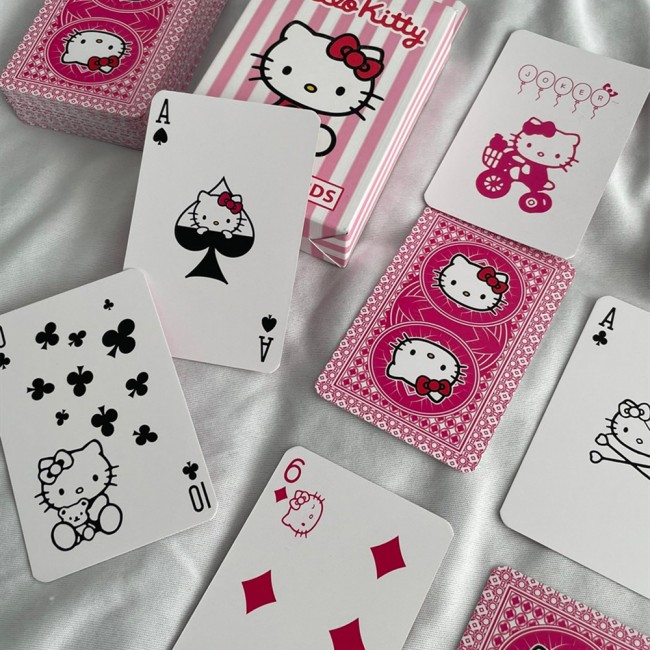 Hello Kitty İskambil Kartları